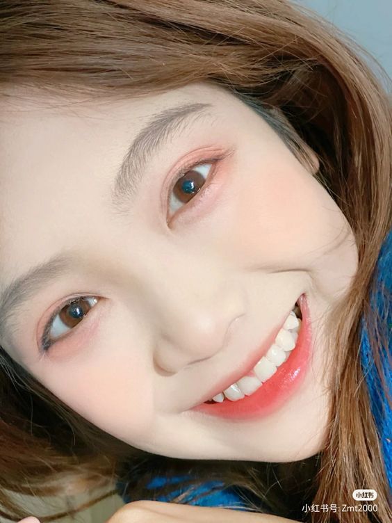 「黑眼圈+泪沟眼袋」眼下遮瑕教程