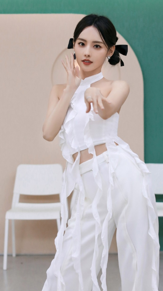 张嘉倪