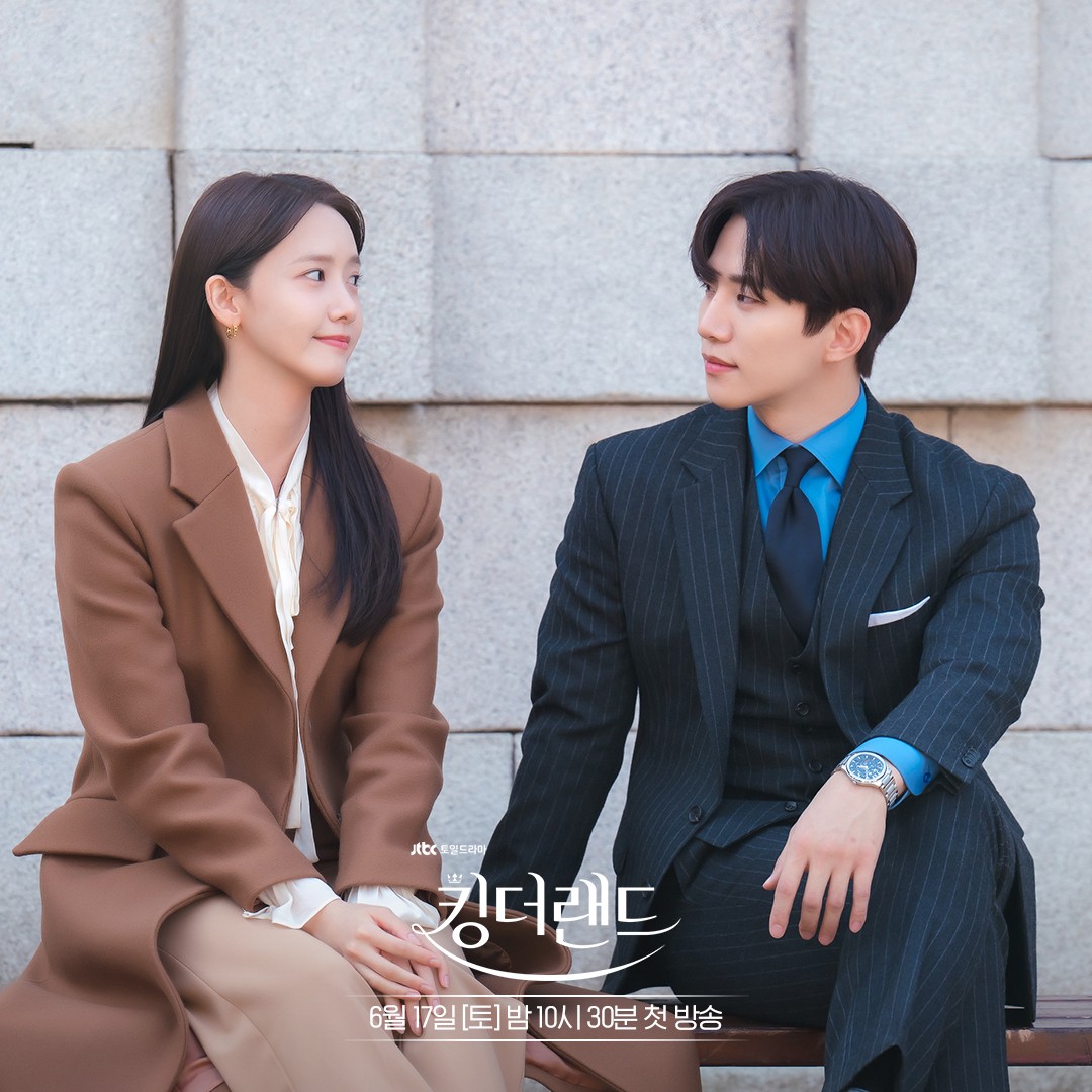 千莎朗是拥有明朗微笑和卓越能力的酒店经理