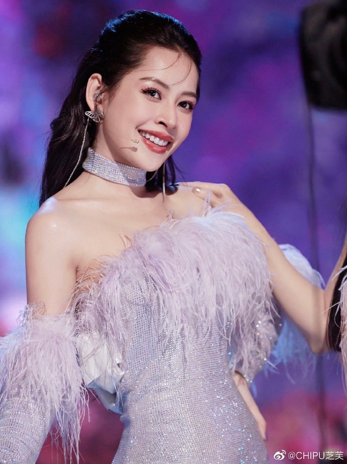 Ella 陈嘉桦、Chi Pu 芝芙、孟佳合作《闭嘴跳舞》