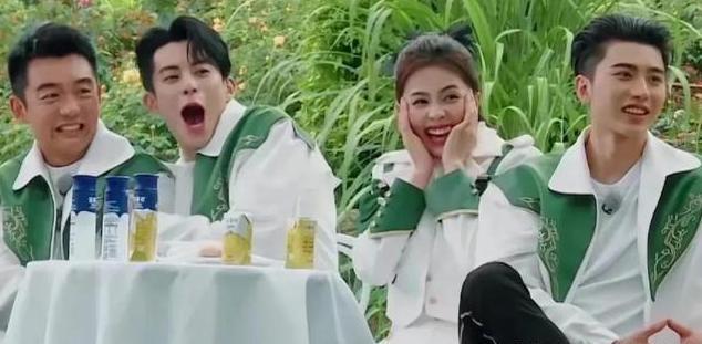 去年王鹤棣和白鹿同框贡献表情包