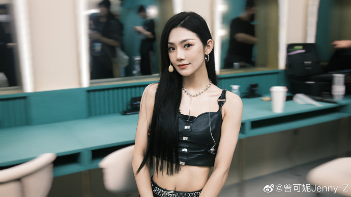 曾可妮参加选秀节目《青春有你第二季》打开知名度