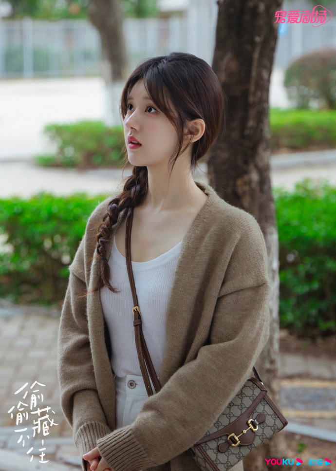 赵露思扮演“桑稚”的造型受到了一致好评~