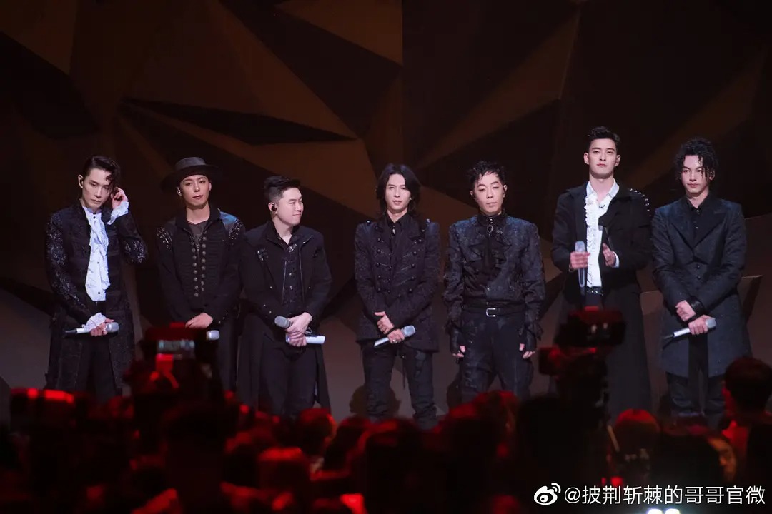 第三个阶段是「联合登顶战」