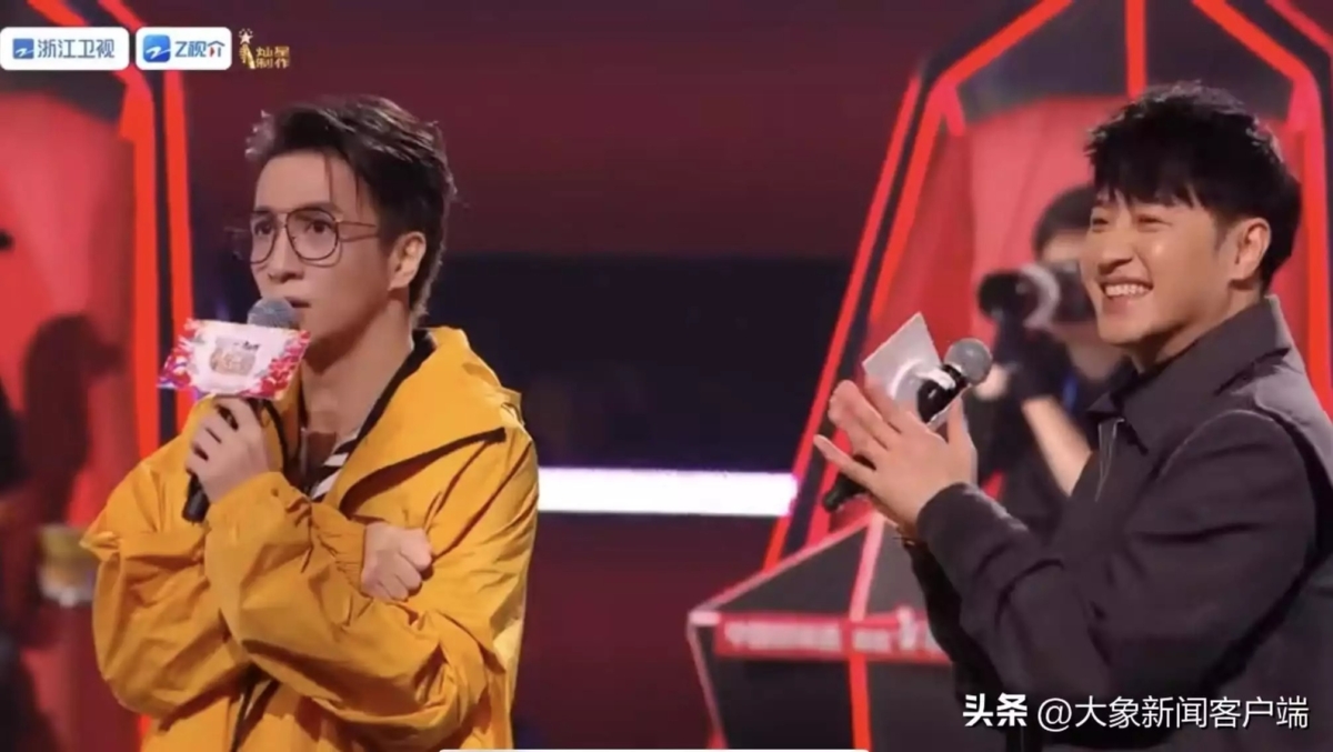 至于要“明选”还是“盲选”,则交给学员自己选择~