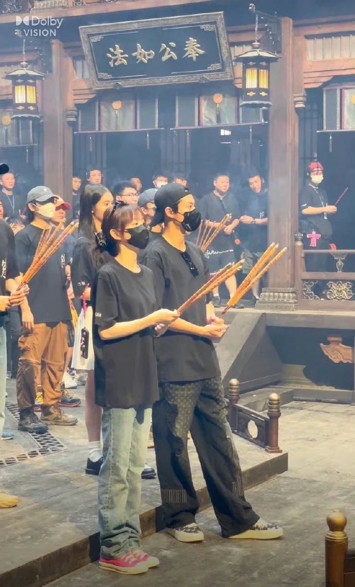 王鹤棣X田曦薇《大奉打更人》开拍，开机+路透照曝光！