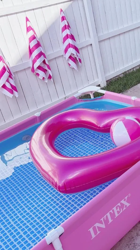 #Dena Daniels的真人芭比屋