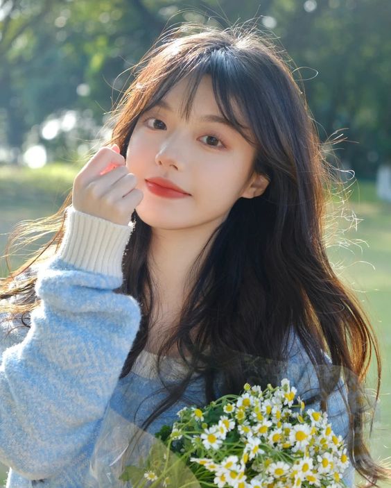 营造出蓬松的高颅顶