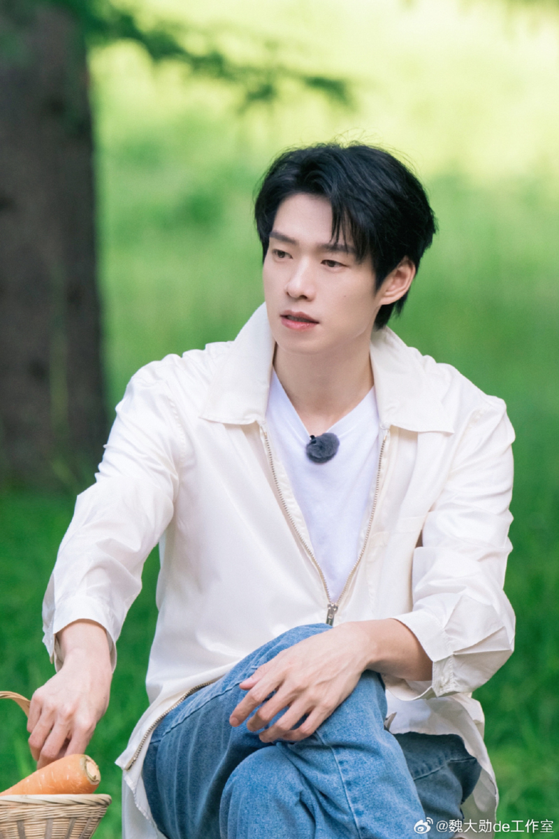 魏大勋的好朋友们都为他的爆火感到高兴