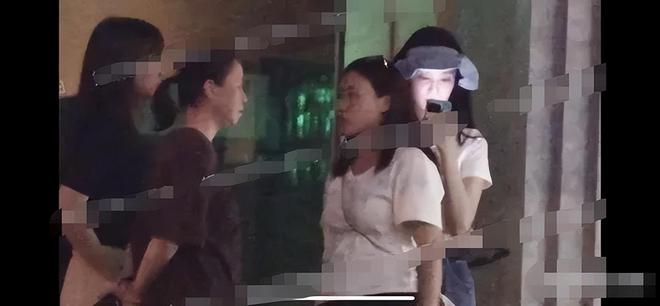 王楚然和《难哄》制片人吃饭