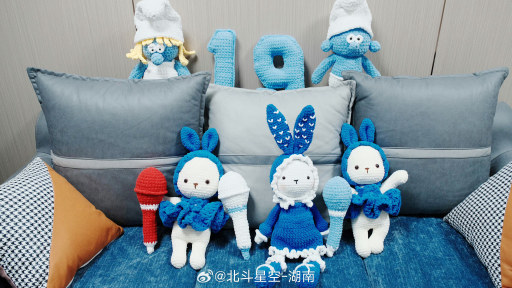 粉丝帮谢娜和张杰准备的结婚周年礼物~