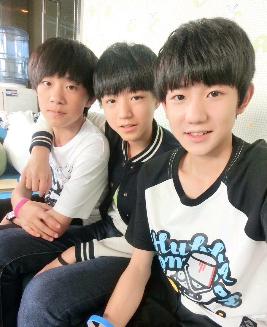 TFBOYS 是中国第一代养成系男团