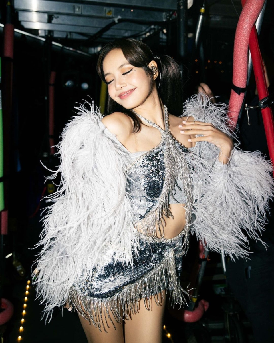 Lisa 打进欧美市场大可不必做出这么大牺牲