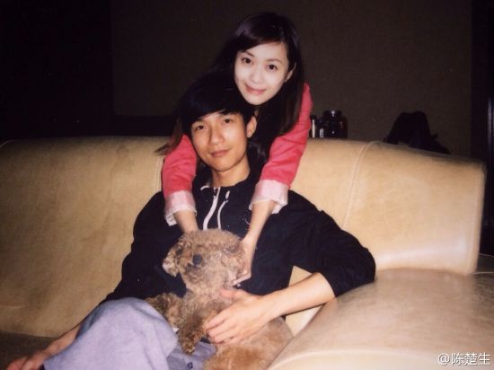 陈楚生也公开表示已经和相恋13年的女友领证