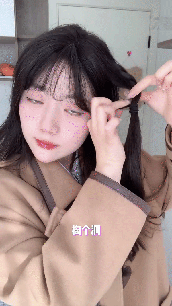 发型一:气质花苞头