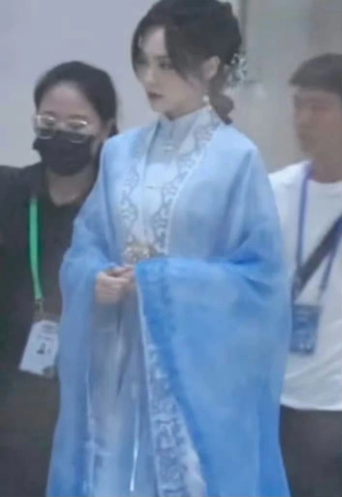 唐嫣穿上古装仙气飘飘