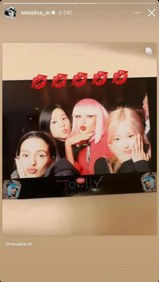 队友Jisoo和Rosé也现身力挺