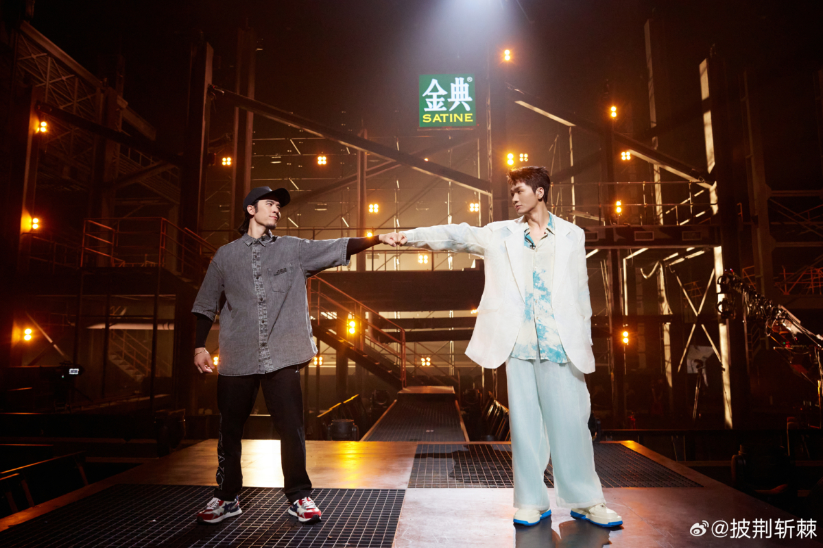 马晓龙和何展成