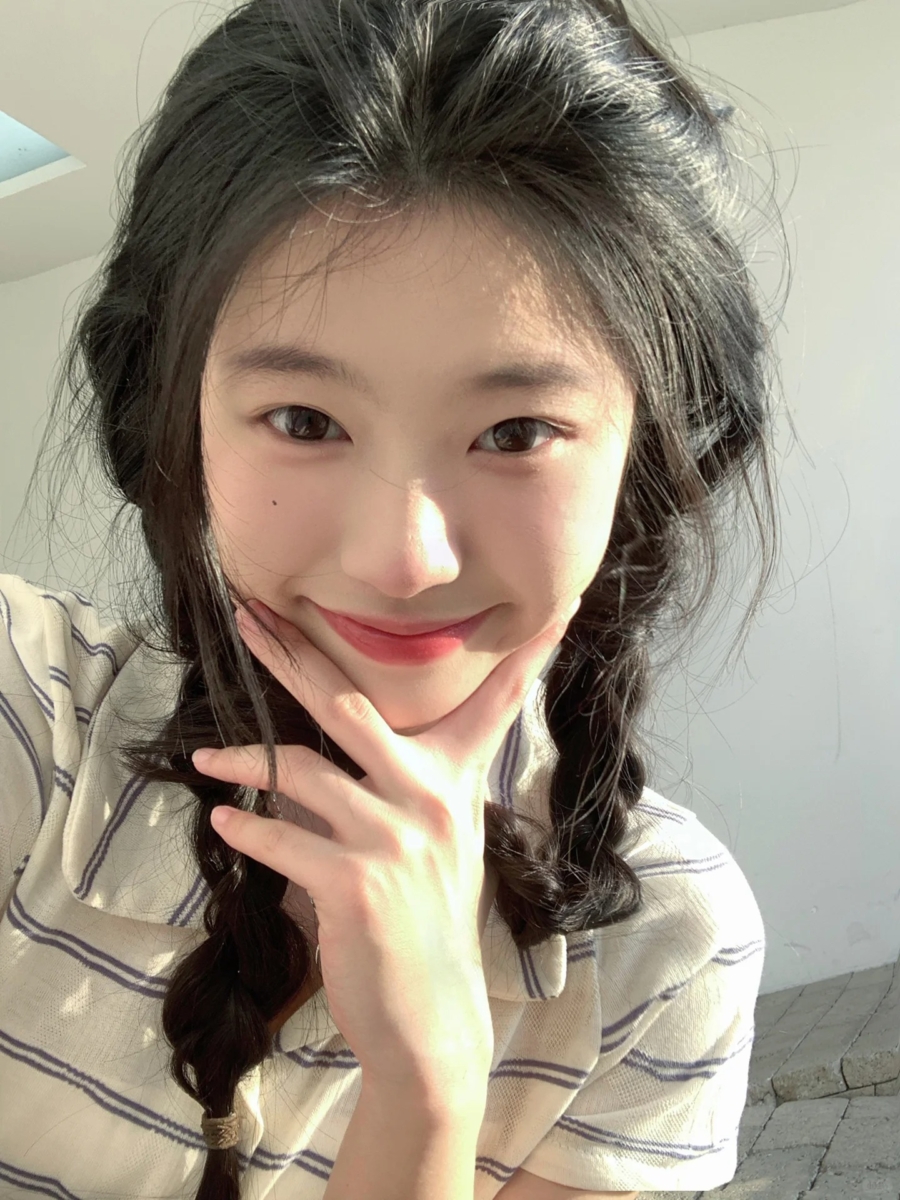 4、黄橄榄皮变「冷白皮」的小心机