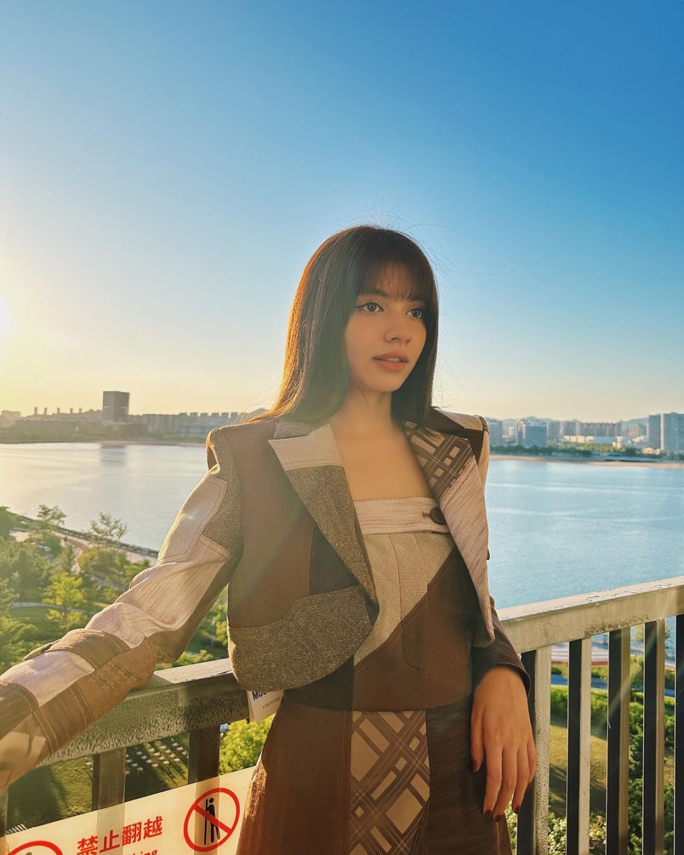 李佩玲更新美照评论区却沦陷