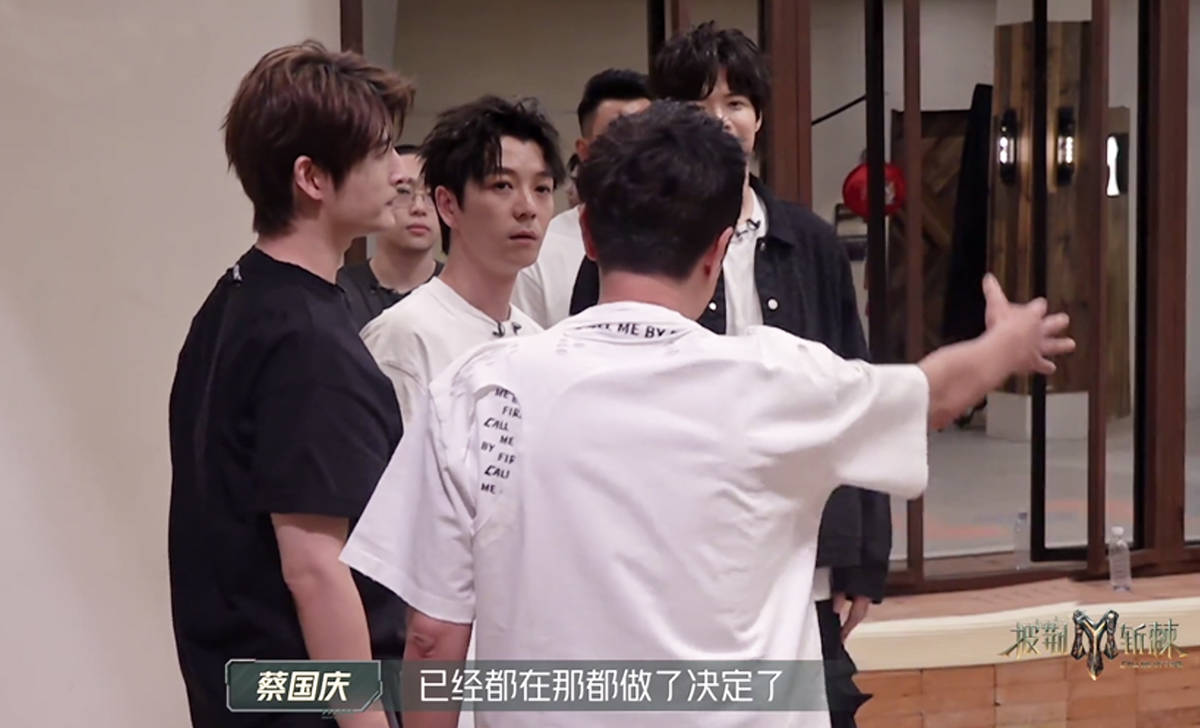 #王栎鑫去了趟厕所天都变了？