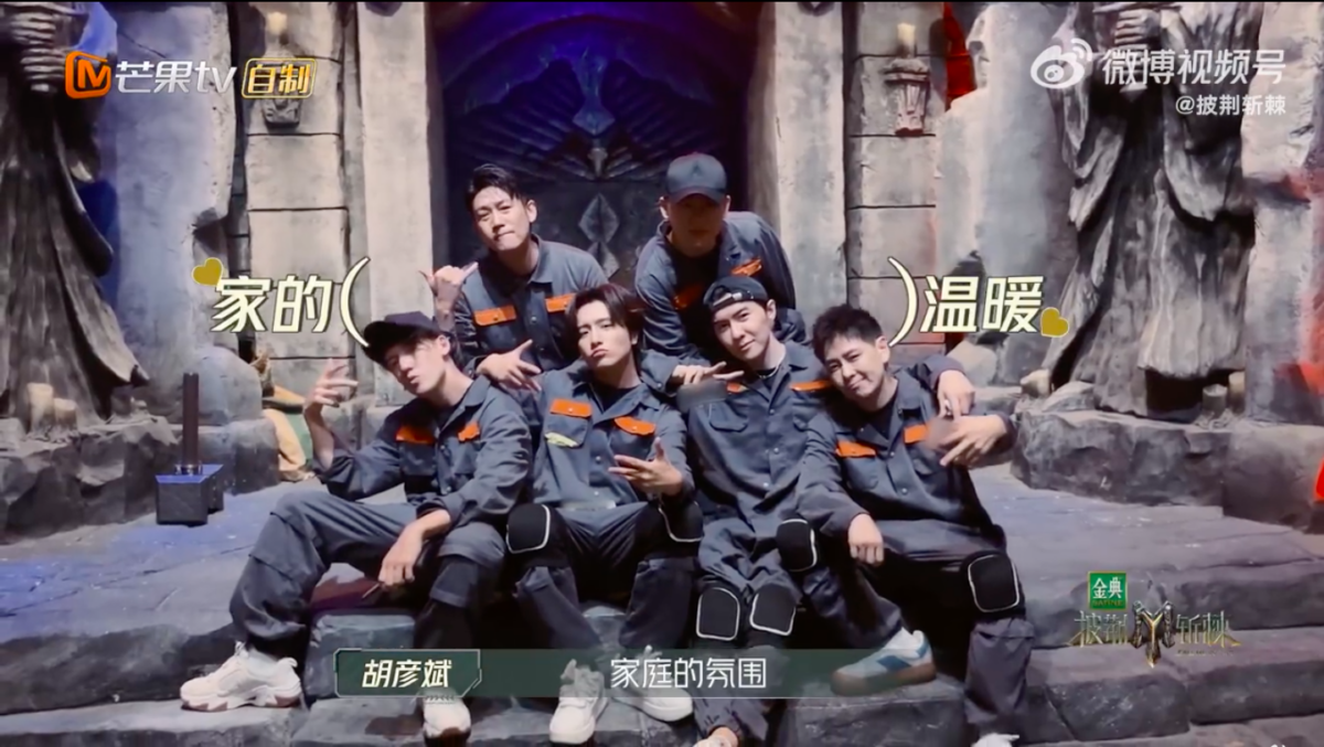 一起去玩密室逃脱！