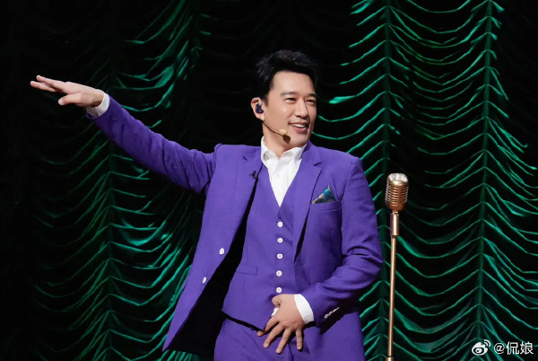 王耀庆一起表演的《张三的歌》