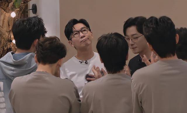 六个部落两两同盟组成三大同盟