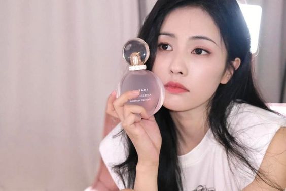 香水成为了不可或缺的单品之一！