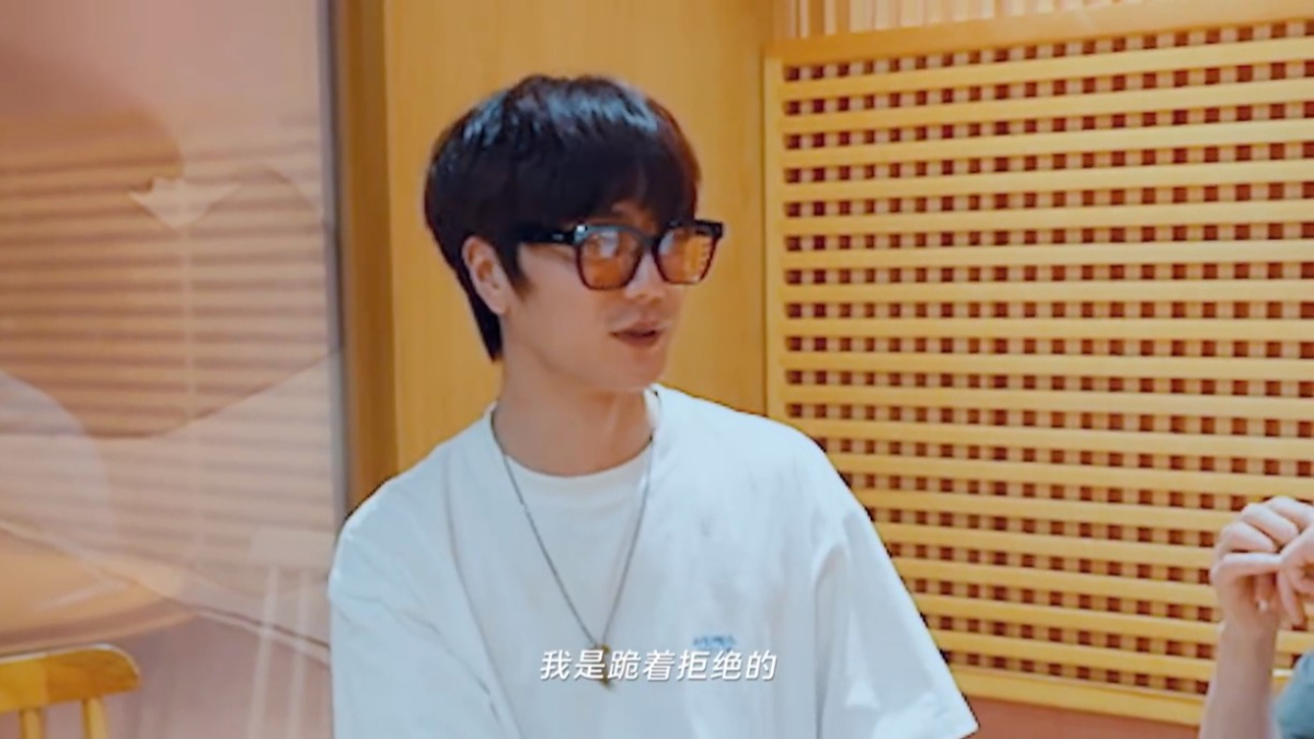 陆虎是跪着拒绝的?