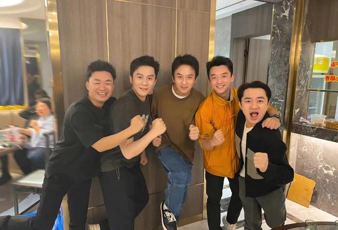 《奔跑吧》