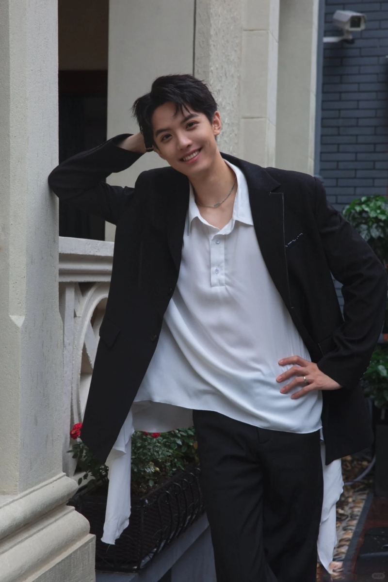 希望周峻纬越来越好！