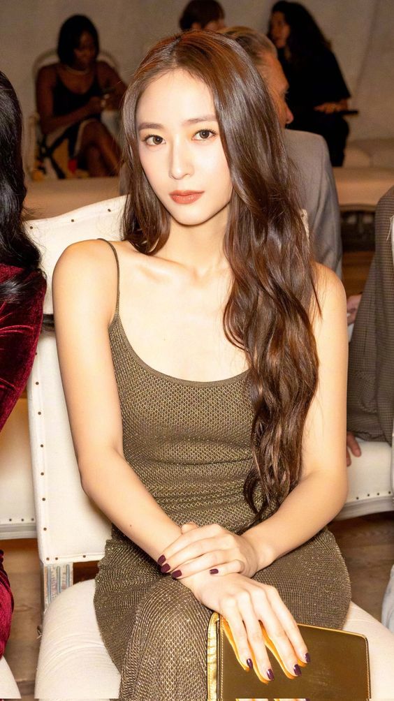 4 位嘉宾「待签约」