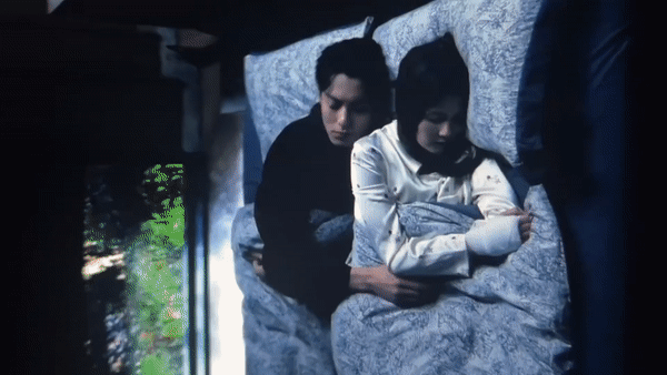 导演的迷惑运镜贯彻到底