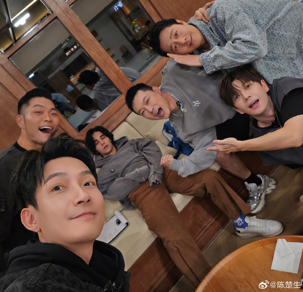 陈楚生部落里的每个人都闪闪发光