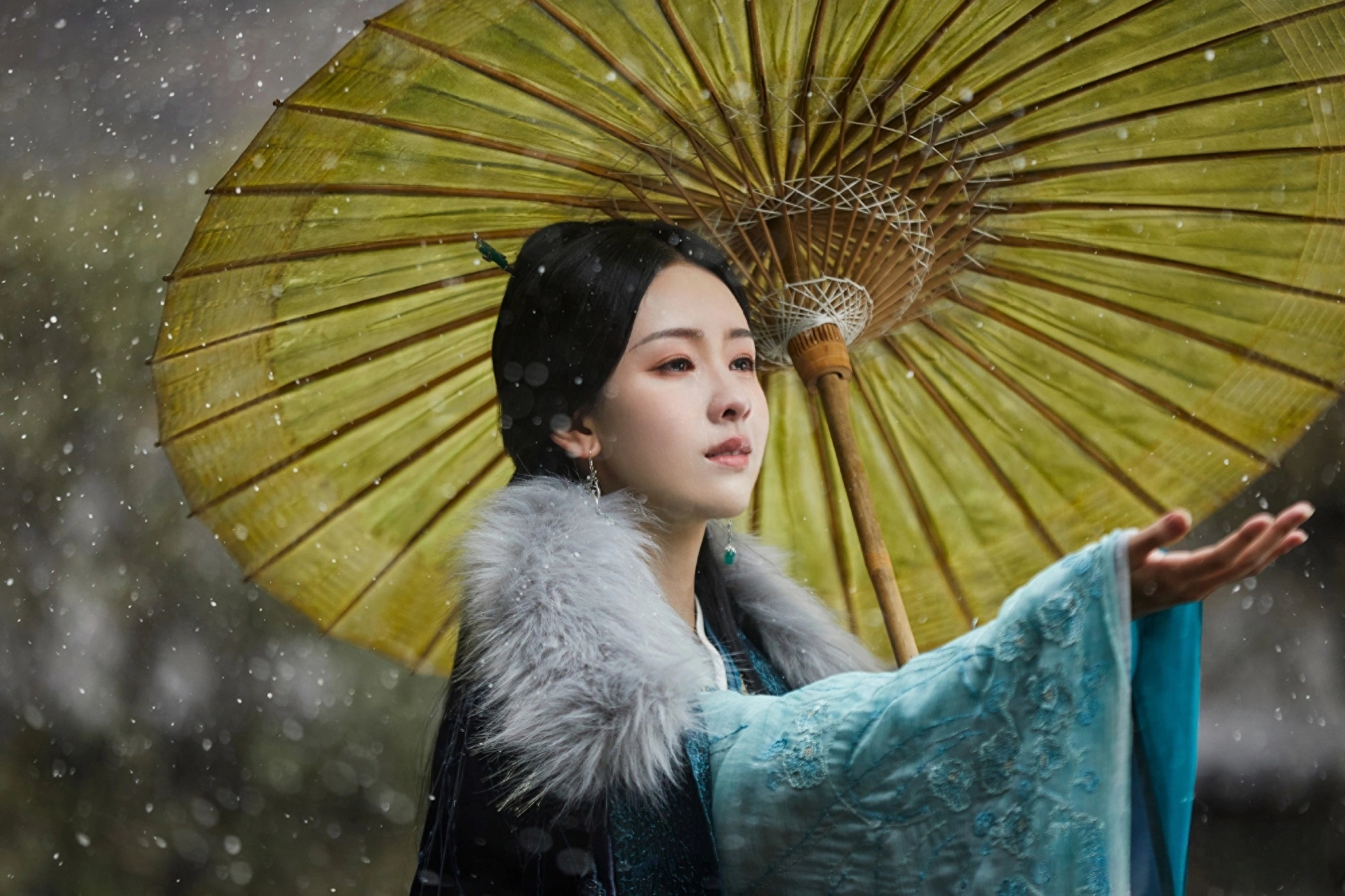 陈都灵
