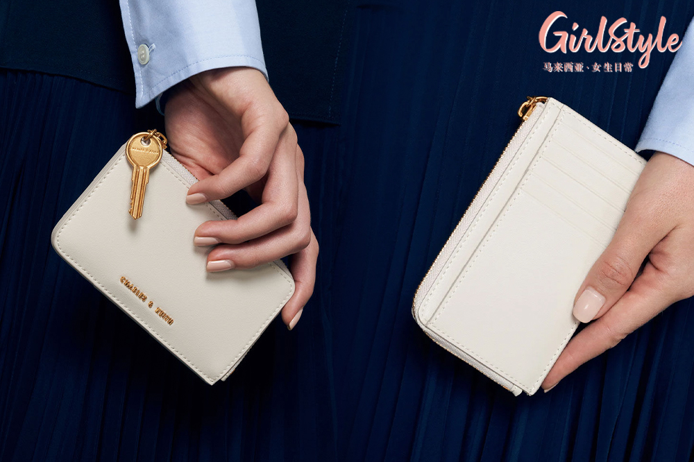 6、Zip-Around Mini Wallet - Cream