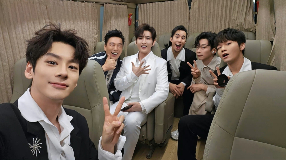 魏哲鸣《披荆斩棘》