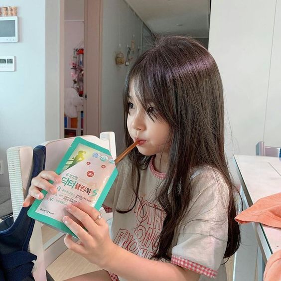 3、假装照顾「小时候的自己」