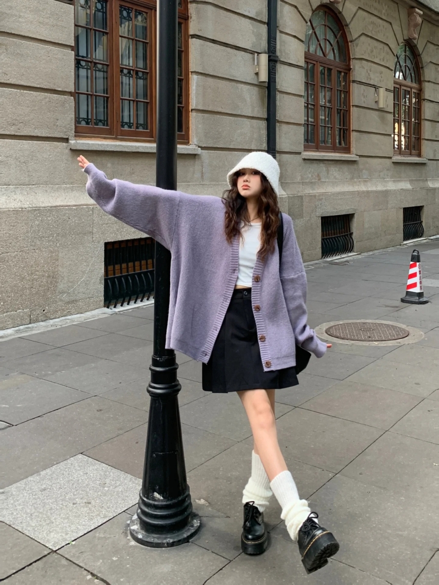 赶紧拿出你的针织开衫动手搭配吧！