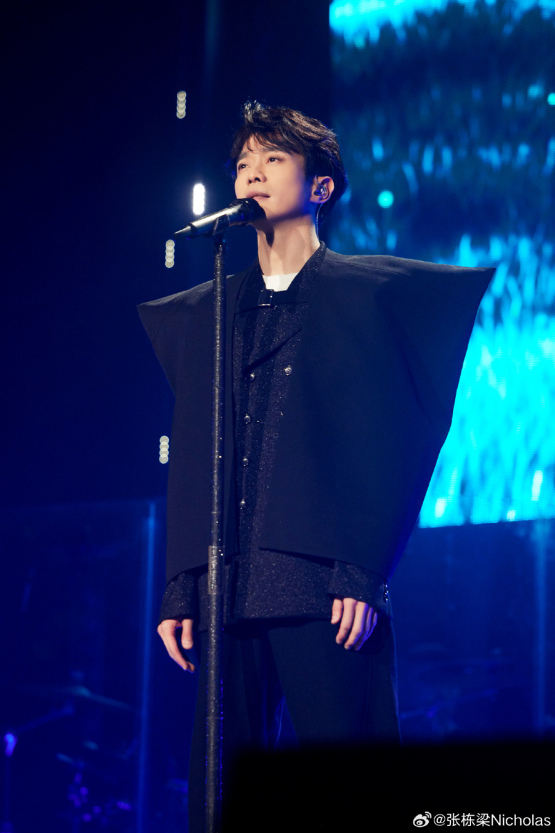 在巡演放弃跳舞回归“站桩唱歌”