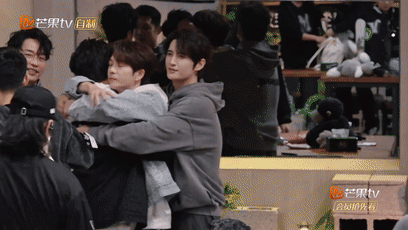 #陈楚生为王栎鑫“开心落泪”