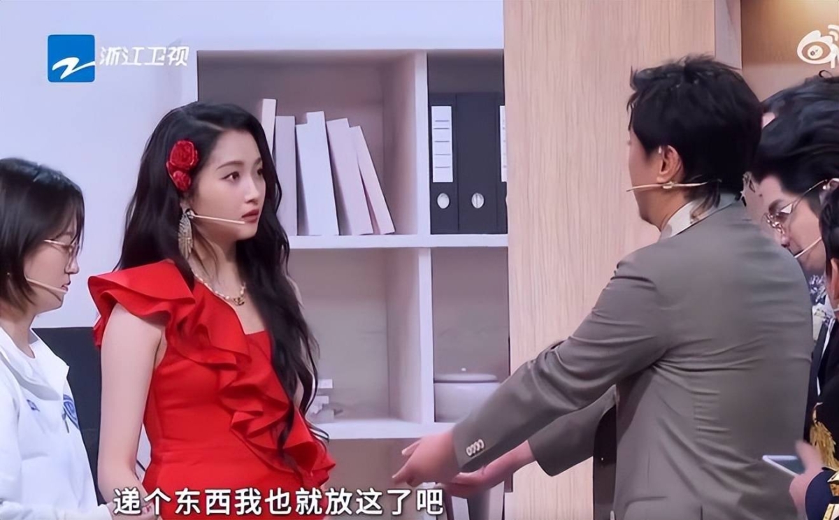 关晓彤、沈腾