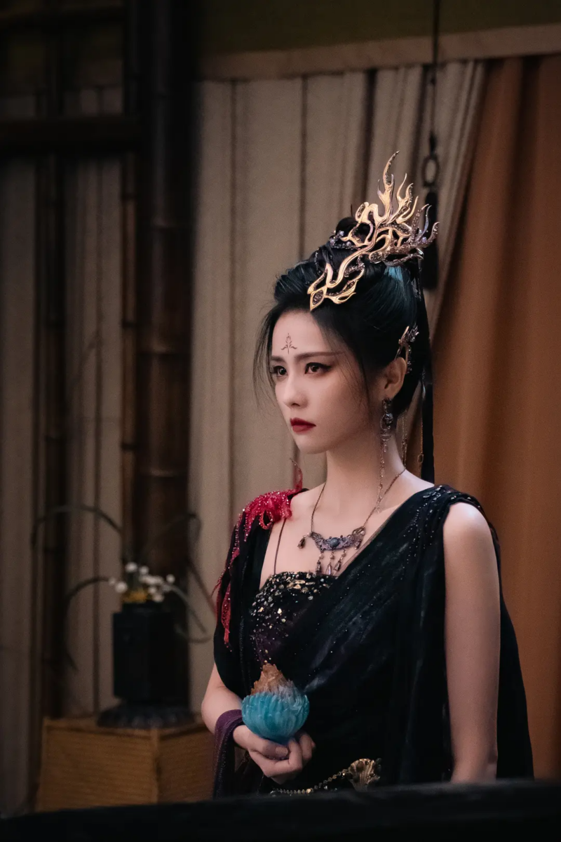 TOP 10：《长月烬明》桑酒（白鹿 饰）