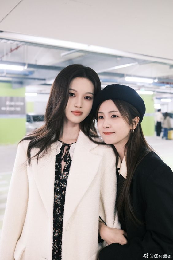 不仅一秒变大长腿还可以显瘦呢~