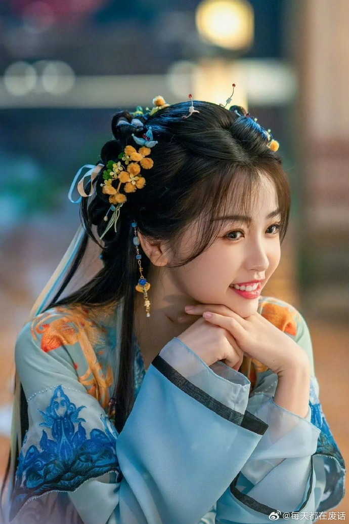 永夜星河》虞书欣+丁禹兮不合？杀青贴文打破惯例,闹掰原因曝光