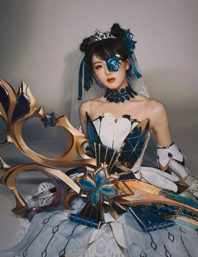 1、赵露思——格温