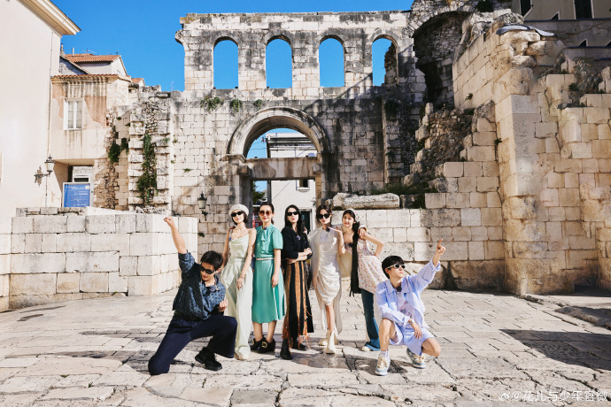 《花儿与少年》