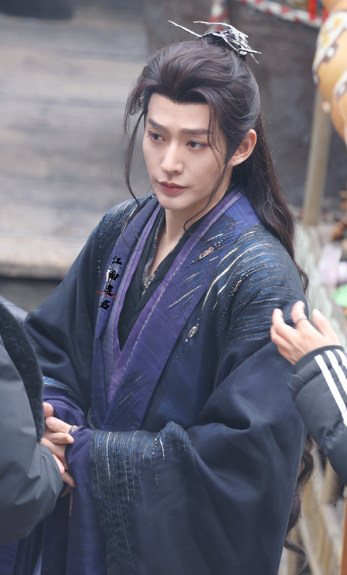 邓为《仙台有树》