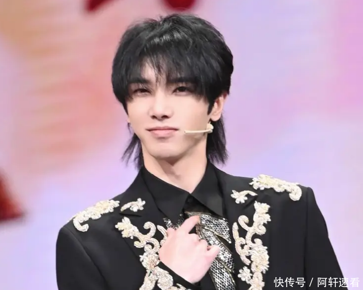 2、《王牌对王牌》——华晨宇